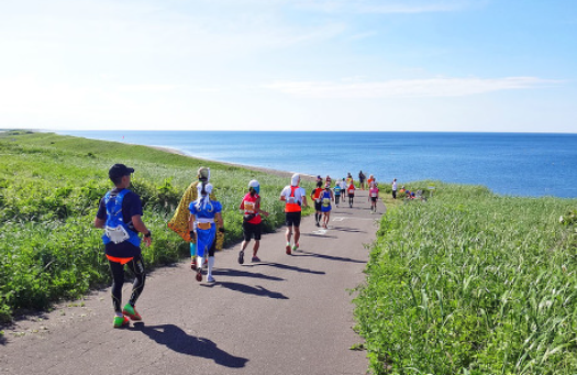 サロマ湖ウルトラマラソンの応援場所駐車場所はどこ １００ｋｍ制限時間13時間のエンターテインメイト
